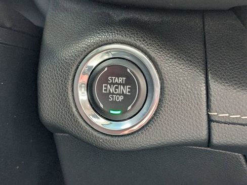 Used 2023 Buick Envision Essence image 30