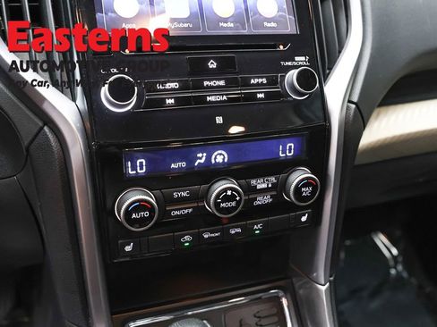 Used 2022 Subaru Ascent Premium AWD/4WD image 20