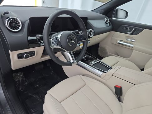 New 2026 Mercedes-Benz GLA 250 image 16