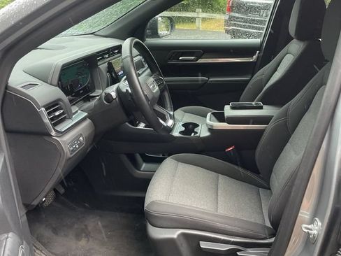 Used 2025 GMC Terrain Elevation AWD/4WD image 5