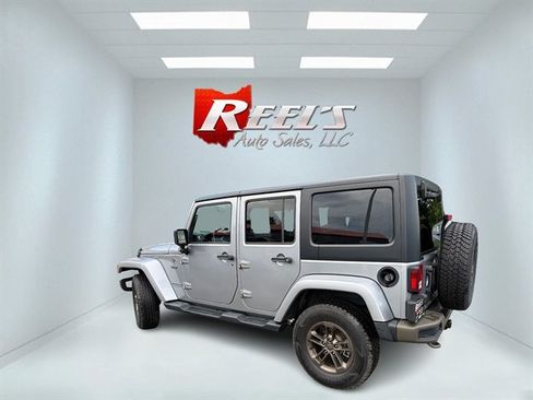 Used 2016 Jeep Wrangler Unlimited Sahara AWD/4WD image 33