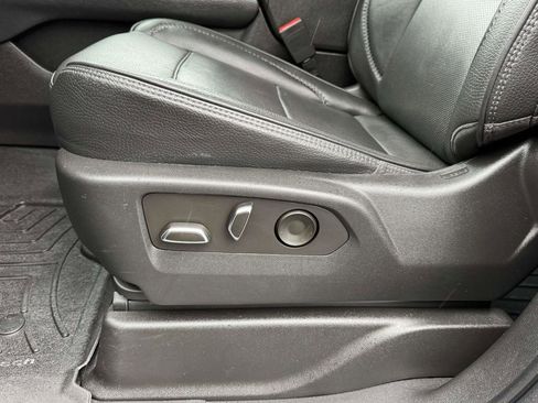 Used 2022 GMC Yukon Denali AWD/4WD image 20