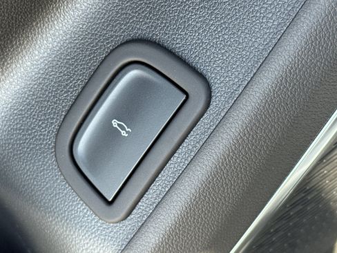 Used 2026 GMC Acadia Elevation w/ Black Edition AWD/4WD image 28