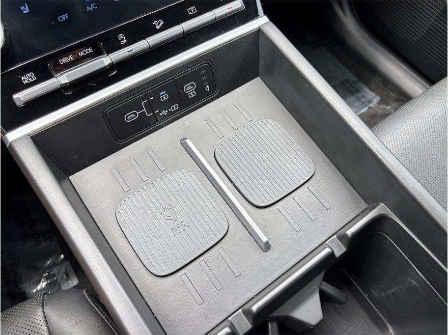 Used 2025 Hyundai Santa Fe SEL FWD image 32