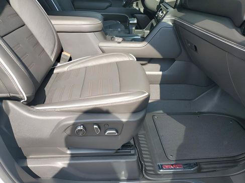 Used 2025 GMC Sierra 1500 AT4X image 16