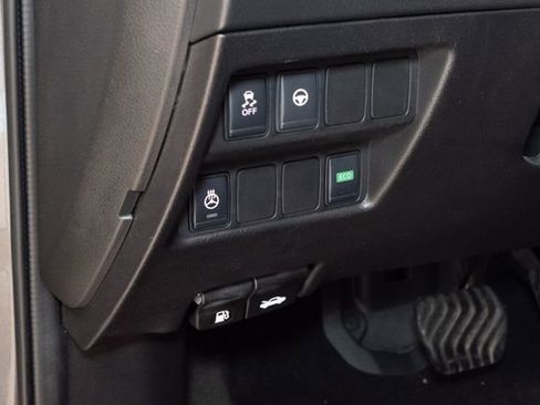 Used 2019 Nissan Rogue Sport SV w/ Technology Package image 9