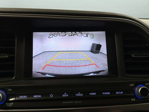 Used 2020 Hyundai Elantra SEL FWD image 13
