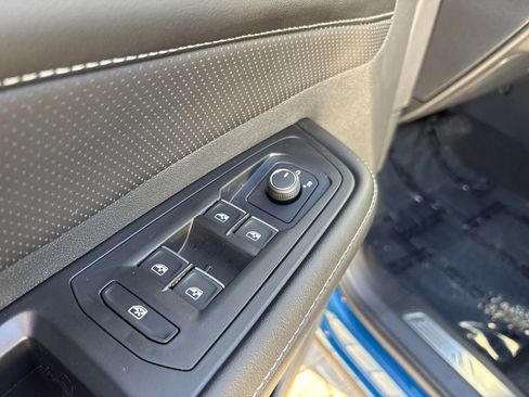 New 2026 Volkswagen Atlas Cross Sport SE image 11