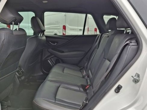Used 2022 Subaru Outback Wilderness image 12