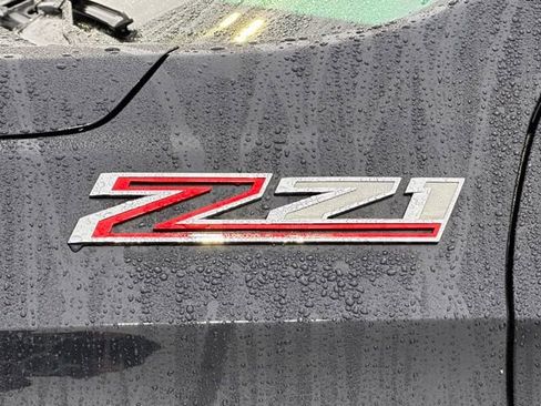 Used 2024 Chevrolet Suburban Z71 w/ Luxury Package image 12