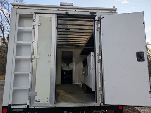 Used 2023 Ford Transit 350 Low Roof DRW image 24