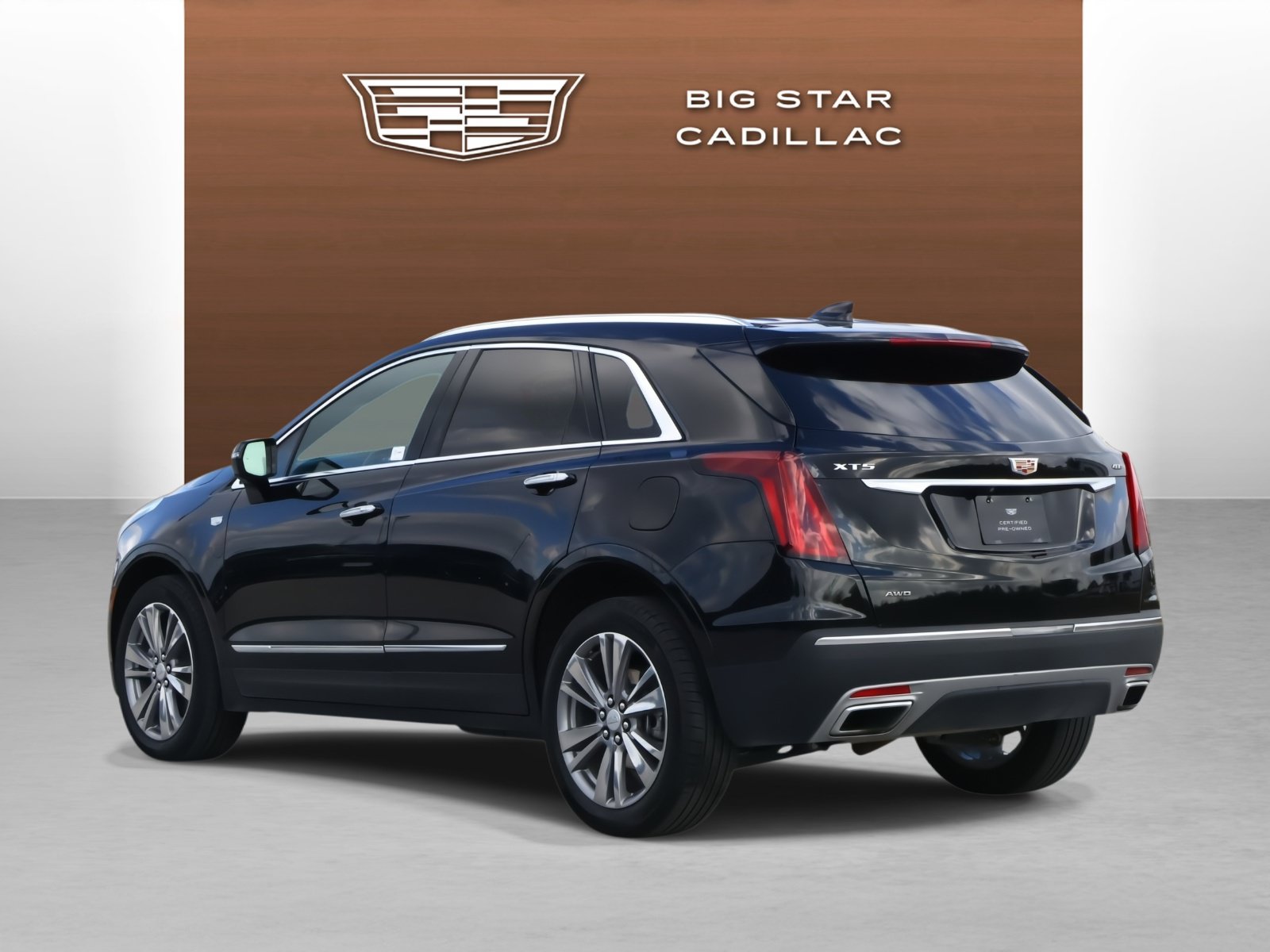 Certified 2024 Cadillac XT5 Premium Luxury AWD/4WD image 3