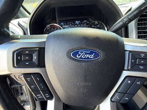 Used 2018 Ford F250 Platinum w/ Platinum Ultimate Package AWD/4WD image 16