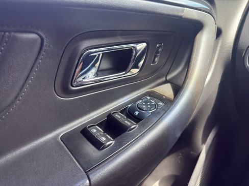 Used 2013 Ford Taurus SHO AWD/4WD image 19
