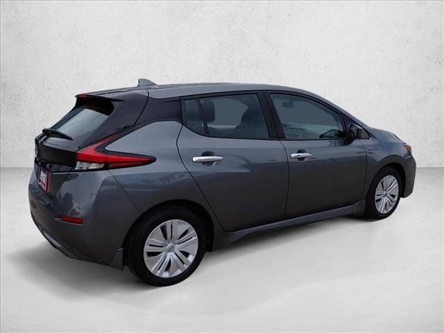 Used 2025 Nissan Leaf S FWD image 4