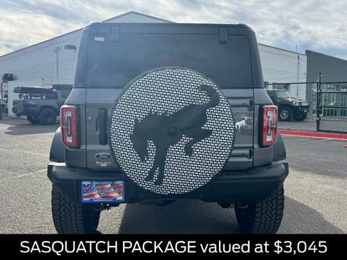 New 2025 Ford Bronco Badlands image 4