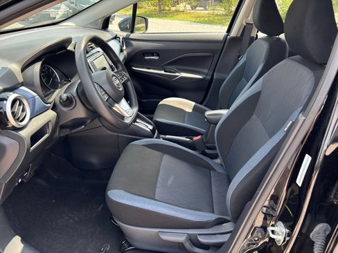 Used 2025 Nissan Versa SV FWD image 24