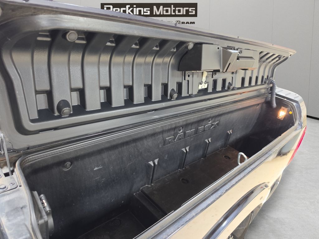 Used 2020 RAM 2500 Limited AWD/4WD image 12