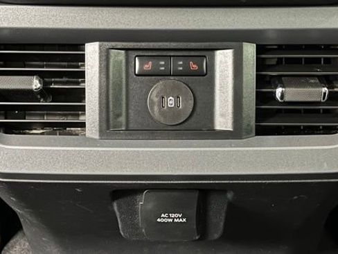 Used 2025 Ford F350 Lariat w/ Black Appearance Package AWD/4WD image 44