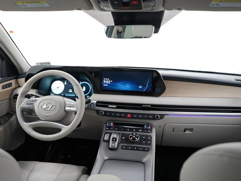 Used 2025 Hyundai Palisade Limited image 14