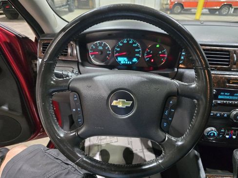 Used 2014 Chevrolet Impala LTZ FWD image 36