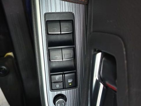 Used 2021 Toyota Sienna XSE image 27