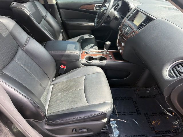 Used 2019 Nissan Pathfinder Platinum AWD/4WD image 14