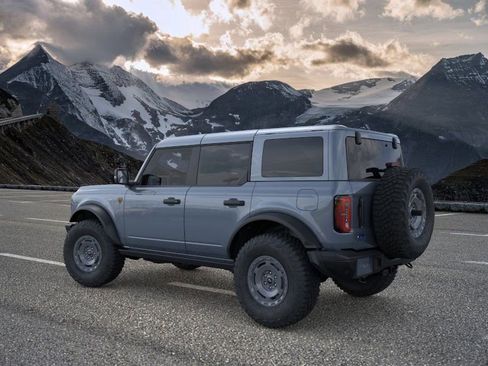 New 2025 Ford Bronco Badlands image 5