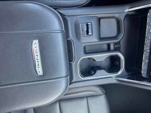 Used 2024 GMC Sierra 2500 Denali w/ Technology Package AWD/4WD image 40