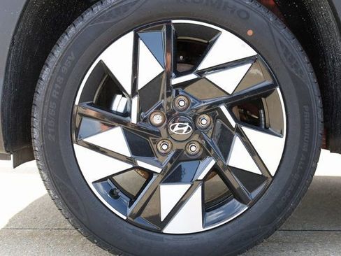 New 2025 Hyundai Kona SEL image 8