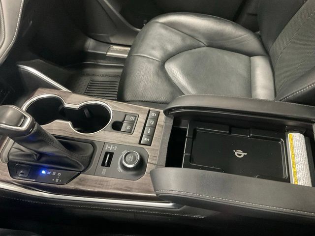 Used 2021 Toyota Highlander Limited AWD/4WD image 15