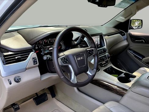 Used 2017 GMC Yukon SLT RWD image 17