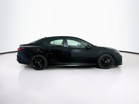 Used 2025 Toyota Camry SE FWD image 10