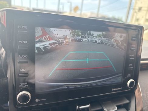 Used 2022 Toyota Corolla LE w/ Carpet Mat Package (TMS) image 11