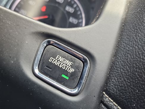 Used 2017 GMC Acadia SLT FWD image 21