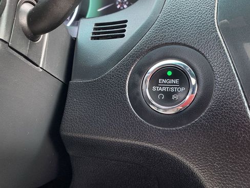 Used 2017 Ford Explorer XLT w/ Equipment Group 202A image 22