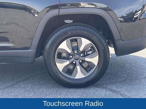 Used 2023 Jeep Grand Cherokee 4WD 4xe image 11