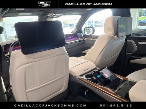 New 2026 Cadillac Escalade Platinum Sport AWD/4WD image 6