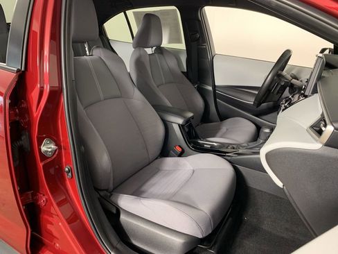 Used 2022 Toyota Corolla SE image 34