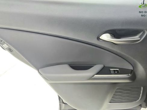 Used 2025 Lexus UX 300h FWD image 31