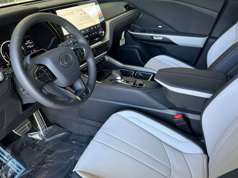 New 2026 Lexus TX 500h AWD image 11