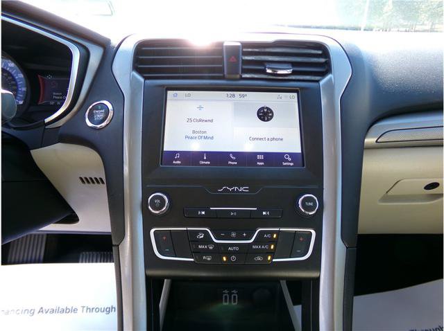 Used 2019 Ford Fusion SE FWD image 7