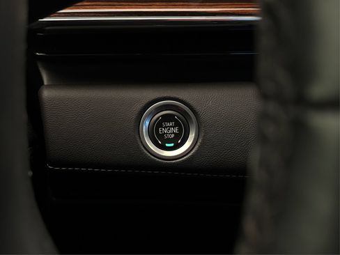 Certified 2022 Cadillac Escalade Premium Luxury w/ Performance Package AWD/4WD image 27