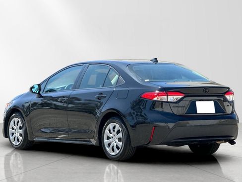 Used 2021 Toyota Corolla LE w/ Carpet Mat Package (TMS) FWD image 5