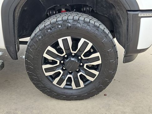 Certified 2024 GMC Sierra 2500 Denali Ultimate w/ Max Trailering Package image 34