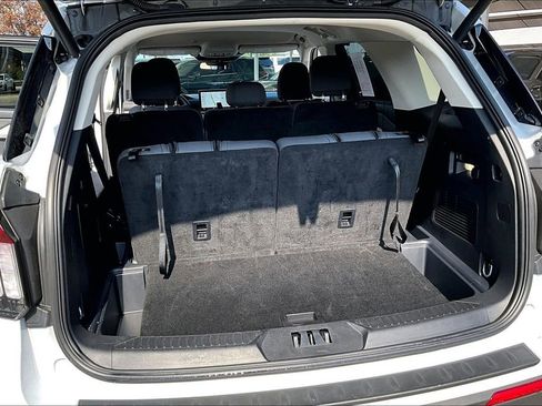 Used 2025 Ford Explorer Active AWD/4WD image 50