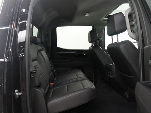 Used 2022 GMC Sierra 1500 Elevation w/ Elevation Premium Package image 12