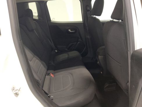 Used 2021 Jeep Renegade Latitude w/ Convenience Group image 19