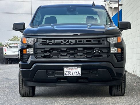 Used 2026 Chevrolet Silverado 1500 Custom w/ LPO, Dark Essentials Package RWD image 9