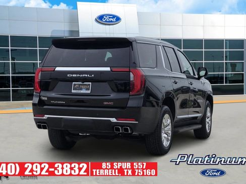 Used 2025 GMC Yukon Denali AWD/4WD image 5